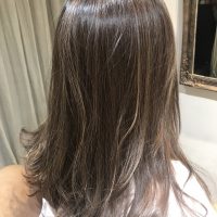 大人気グレージュカラー